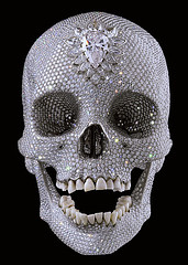 Damian Hirst sculpture For the Love of God (jeweled skull)